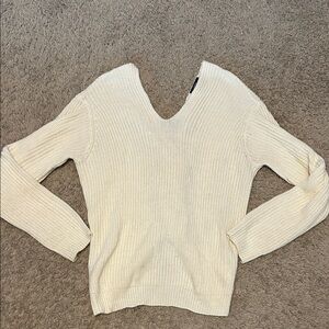 Urban Heritage Cream V-Neck Sweater